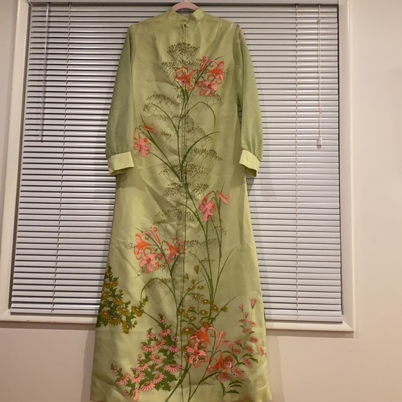 Vintage 60's Alfred Shaeen Hawaiian Lime Floral Kaftan Maxi Dress - Picture 10 of 12